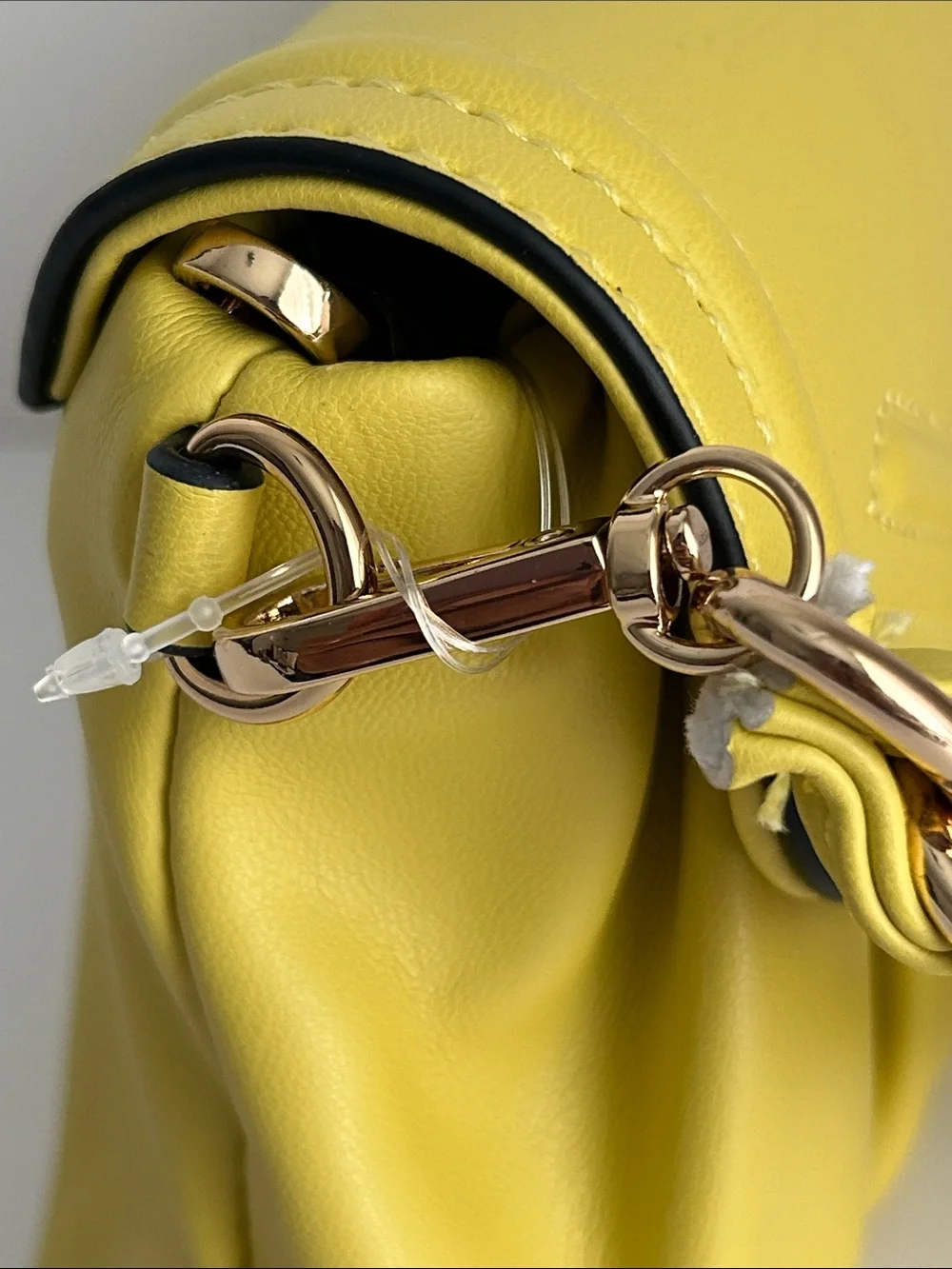 Aldo compact clutch